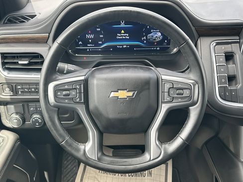 Used 2023 Chevrolet Suburban Premier image 24