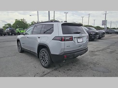 New 2026 Jeep Cherokee Laredo AWD/4WD image 29