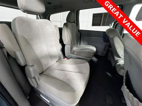Used 2014 Kia Sedona LX image 25