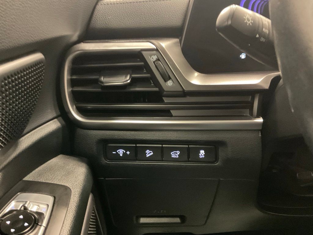 Used 2025 Kia Telluride S AWD/4WD image 15