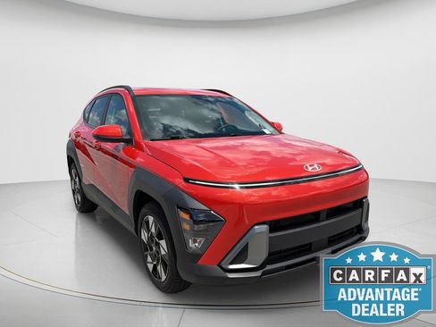Used 2025 Hyundai Kona SEL FWD image 4