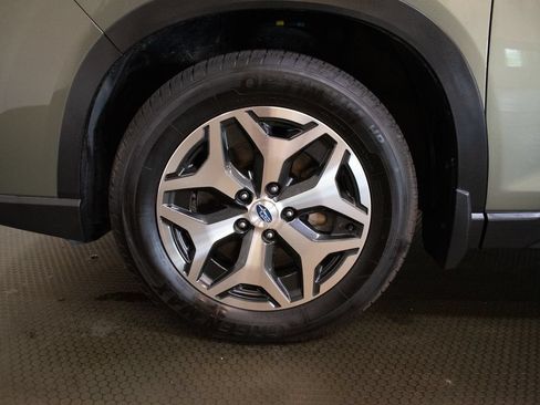 Certified 2021 Subaru Forester Premium AWD/4WD image 9
