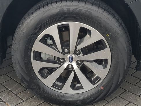 Used 2023 Subaru Outback Premium image 12