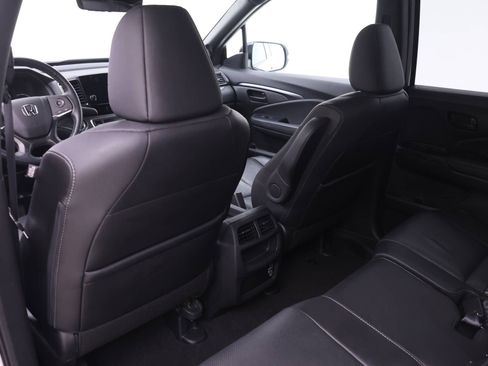 Used 2023 Honda Passport EX-L image 11