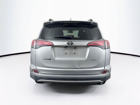 Used 2018 Toyota RAV4 XLE FWD image 7