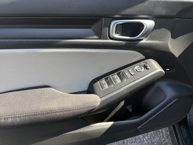 Used 2023 Honda Civic LX image 13
