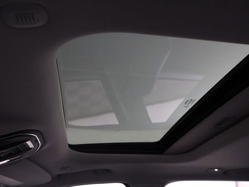 Used 2023 Jeep Grand Cherokee Laredo AWD/4WD image 20