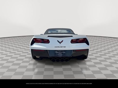 Used 2017 Chevrolet Corvette Stingray Convertible RWD image 11