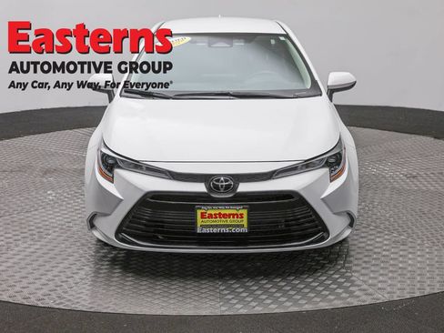 Used 2026 Toyota Corolla LE FWD image 2
