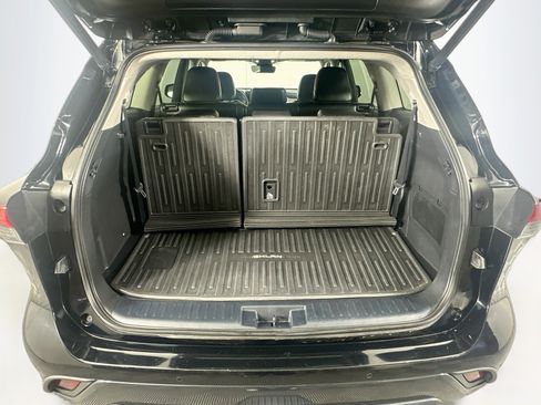 Used 2021 Toyota Highlander Limited AWD/4WD image 32