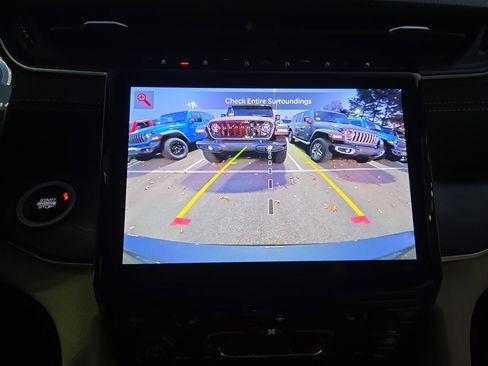 New 2025 Jeep Grand Cherokee L Limited RWD image 11