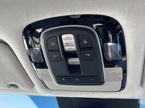 Used 2020 Hyundai Palisade Limited image 8