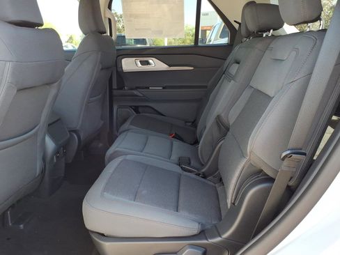 New 2026 Ford Explorer Active RWD image 7
