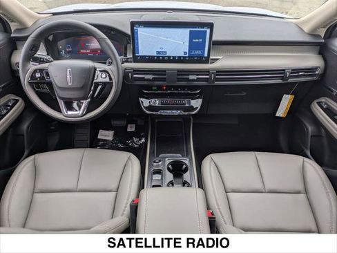 New 2025 Lincoln Corsair FWD w/ Equipment Group 101A image 12