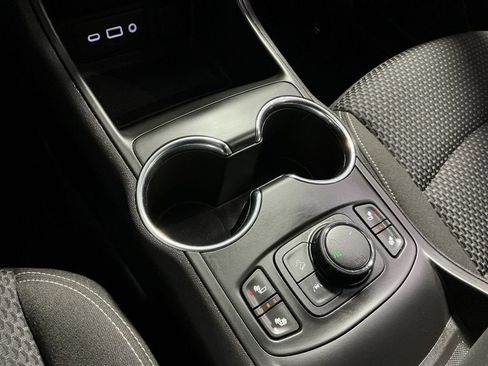 Used 2023 GMC Terrain SLE w/ Driver Convenience Package AWD/4WD image 24