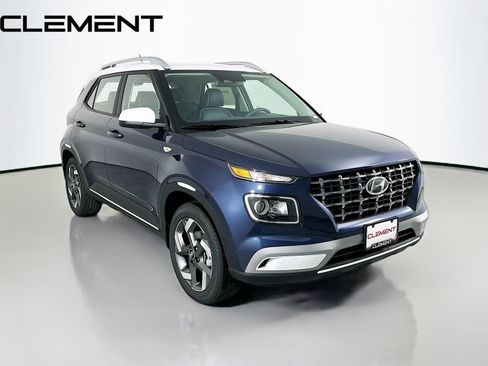 Certified 2026 Hyundai Venue SEL FWD image 5