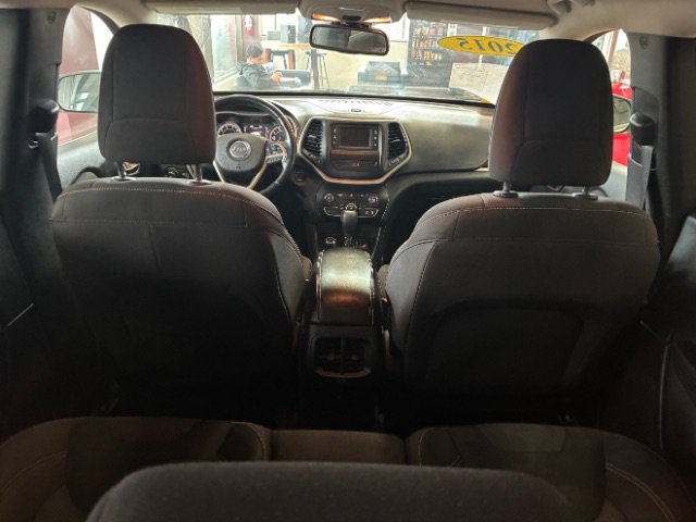 Used 2015 Jeep Cherokee Latitude AWD/4WD image 13