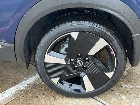 New 2025 Nissan Kicks SR image 8