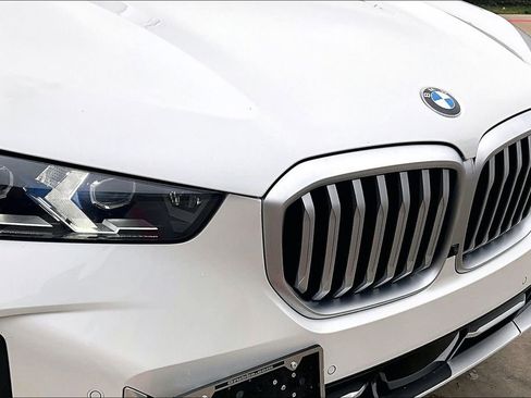 Used 2024 BMW X5 sDrive40i w/ Premium Package image 37