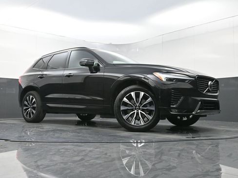 Used 2024 Volvo XC60 B5 Plus w/ Protection Package Premier image 24