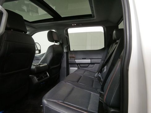 Used 2022 Ford F150 Lariat w/ Equipment Group 502A High image 16