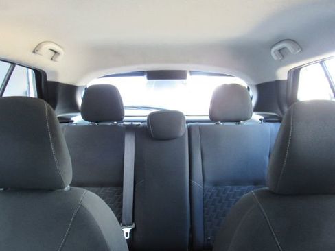 Used 2021 Nissan Kicks S image 27