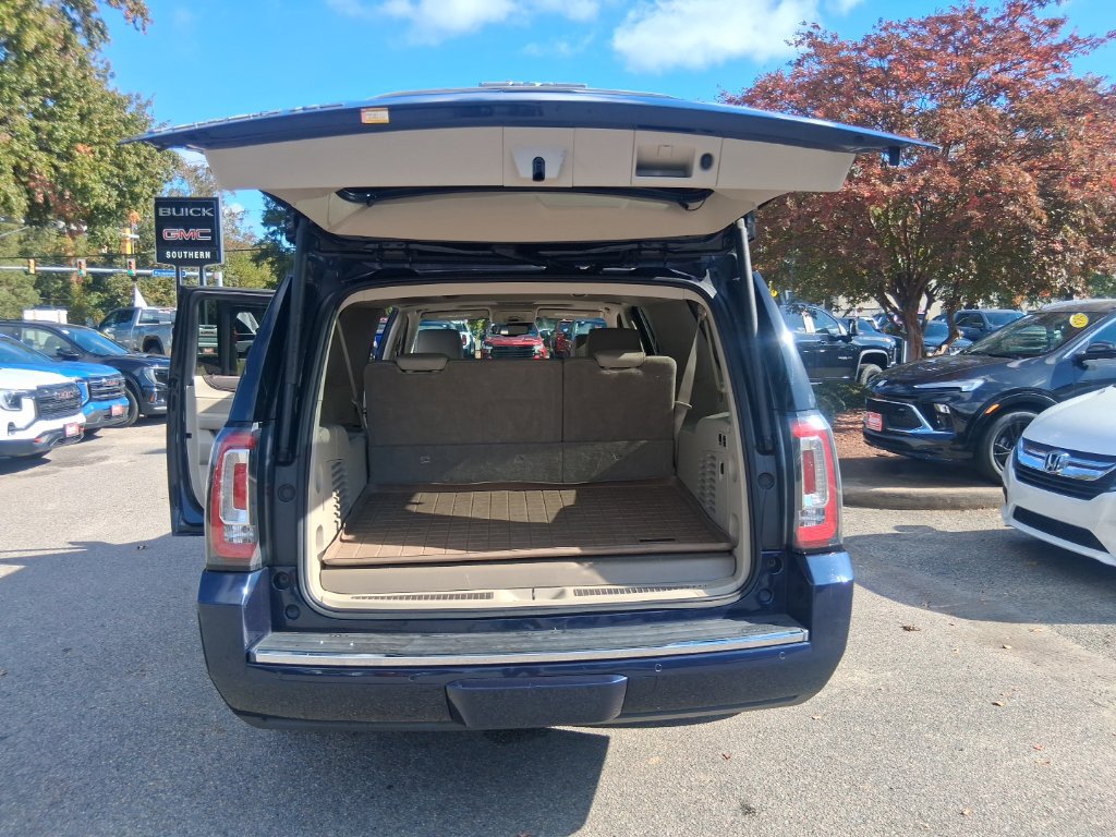 Used 2019 GMC Yukon XL Denali AWD/4WD image 21