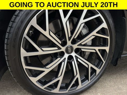 Used 2022 Audi A8 L 3.0T w/ Executive Package AWD/4WD image 9