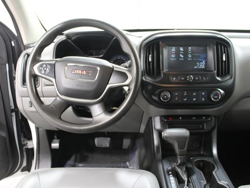 Used 2018 GMC Canyon 2WD Crew Cab w/ Convenience Package image 2