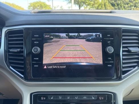 Used 2021 Volkswagen Atlas SEL image 28