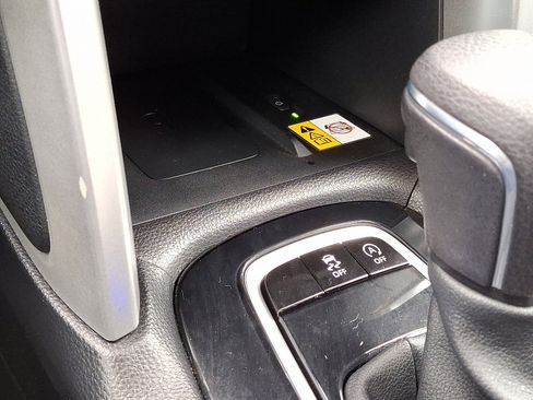 Used 2023 Toyota Corolla Cross LE image 24