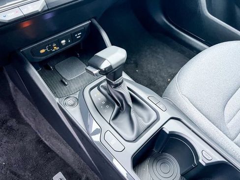 Certified 2025 Kia K4 EX image 17