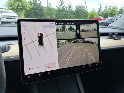 Used 2023 Tesla Model Y Long Range AWD/4WD image 30
