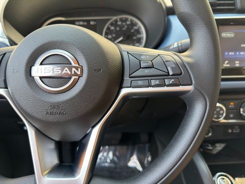 Used 2025 Nissan Versa SV w/ Trunk Package FWD image 19
