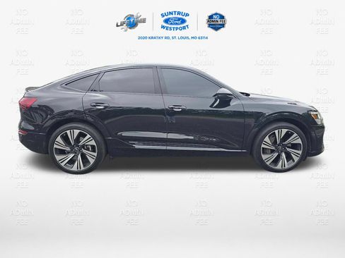 Used 2024 Audi Q8 e-tron Prestige AWD/4WD image 16