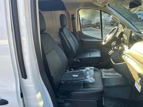 New 2026 Ford Transit 250 Low Roof RWD image 12