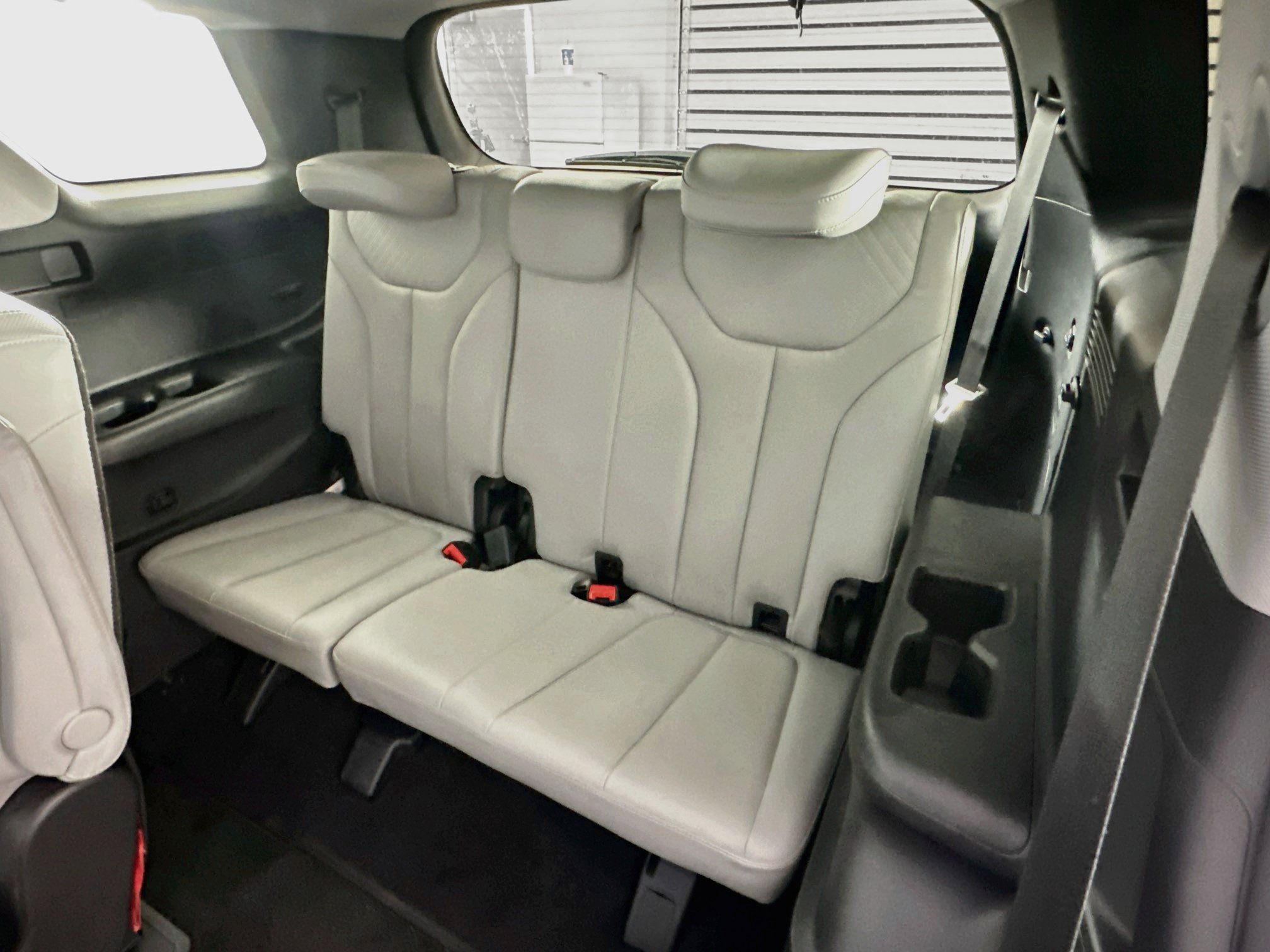 Used 2025 Hyundai Palisade SEL FWD image 29