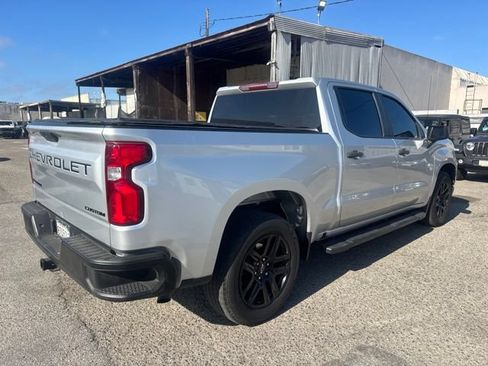 Used 2022 Chevrolet Silverado 1500 Custom w/ LPO, Blackout Package RWD image 5