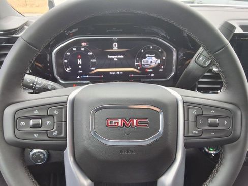 New 2026 GMC Sierra 1500 SLE image 13