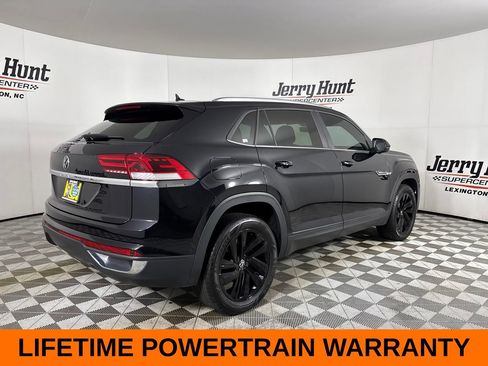 Used 2023 Volkswagen Atlas Cross Sport SE w/ Panoramic Sunroof Package FWD image 6