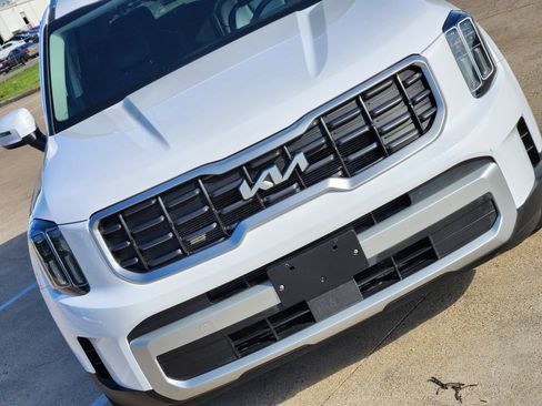 Used 2025 Kia Telluride S image 14