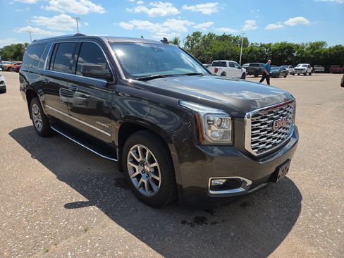 Used 2019 GMC Yukon XL Denali w/ Open Road Package AWD/4WD image 6