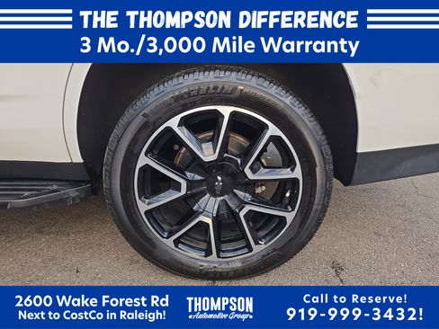 Used 2022 Chevrolet Tahoe RST w/ Luxury Package AWD/4WD image 33