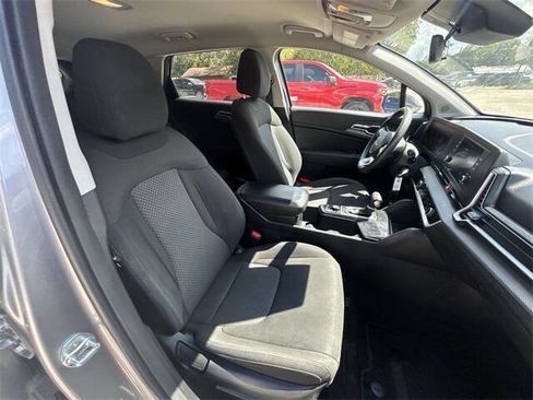 Used 2023 Kia Sportage LX image 27