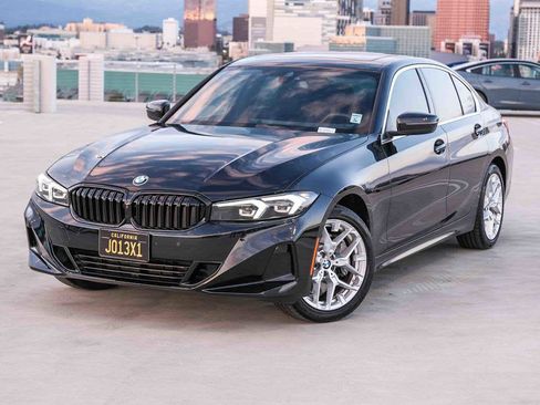 Used 2025 BMW 330i Sedan w/ Convenience Package RWD image 1