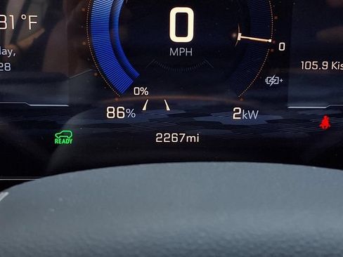 New 2026 Chevrolet Equinox EV LT AWD/4WD image 17