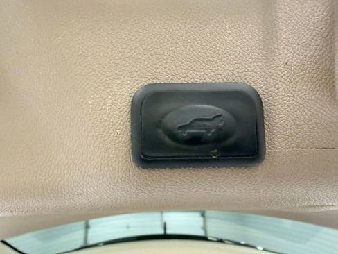 Used 2016 GMC Acadia Denali AWD/4WD image 23