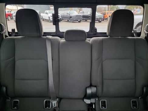 Used 2020 Jeep Gladiator Sport w/ Quick Order Package 24S image 22