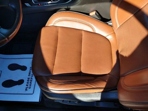 Used 2019 Chevrolet Traverse High Country image 29