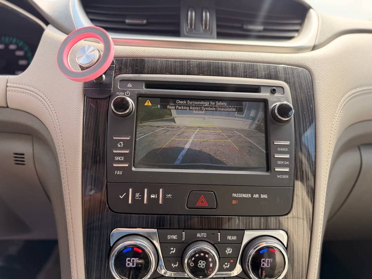 Used 2017 Chevrolet Traverse LT FWD image 24